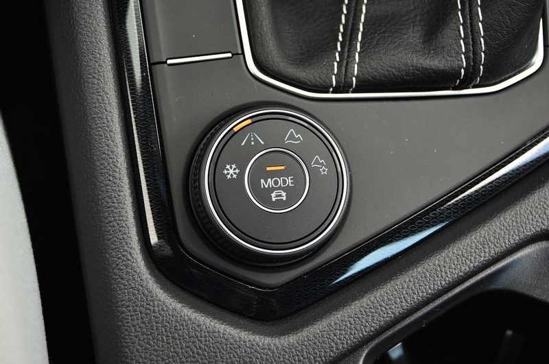 Volkswagen Taos Vehicle Image 17