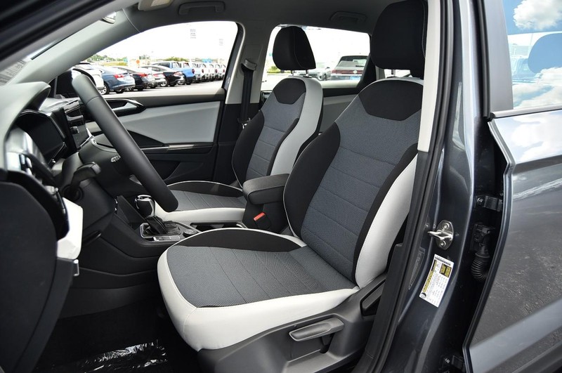 Volkswagen Taos Vehicle Image 19