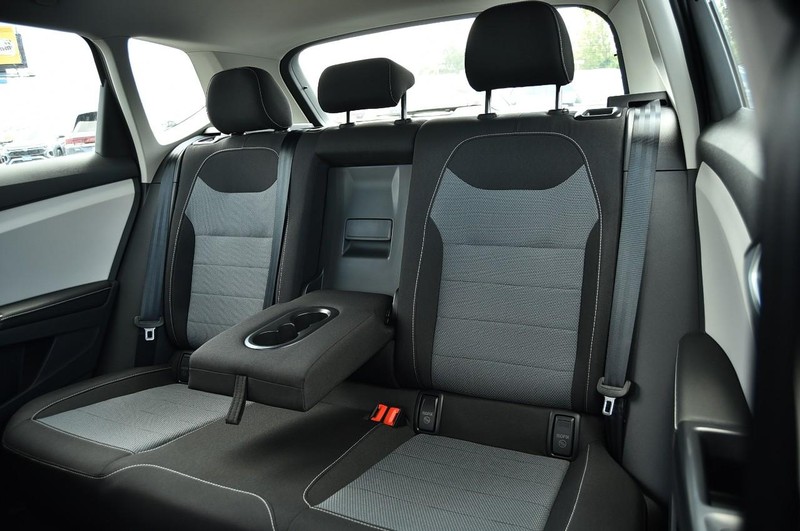 Volkswagen Taos Vehicle Image 21