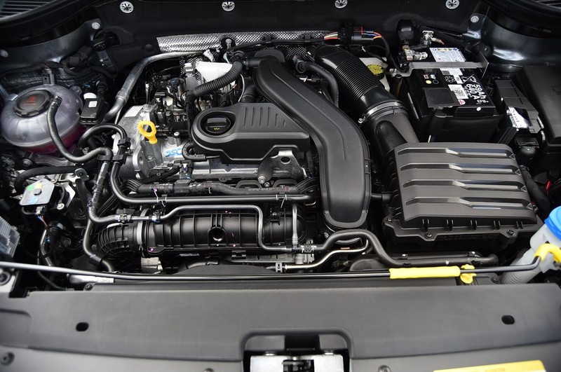 Volkswagen Taos Vehicle Image 23