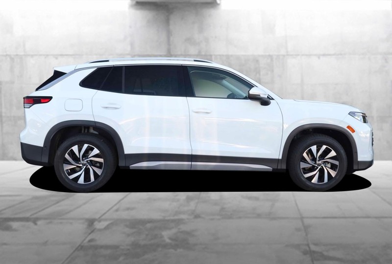 Volkswagen Tiguan Vehicle Image 05