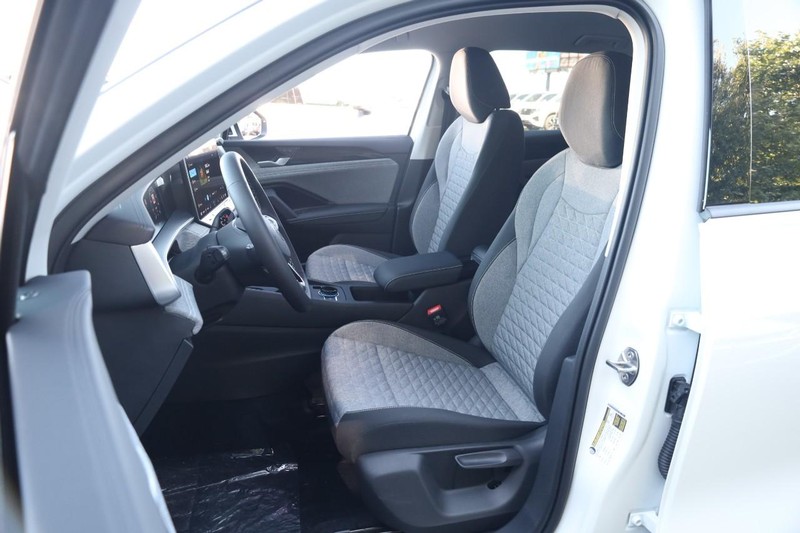 Volkswagen Tiguan Vehicle Image 08