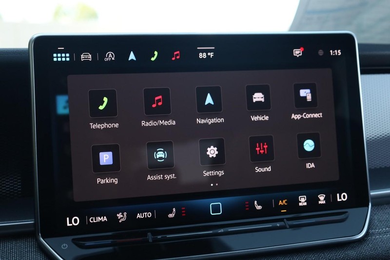 Volkswagen Tiguan Vehicle Image 11