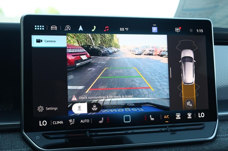 Volkswagen Tiguan Vehicle Image 12