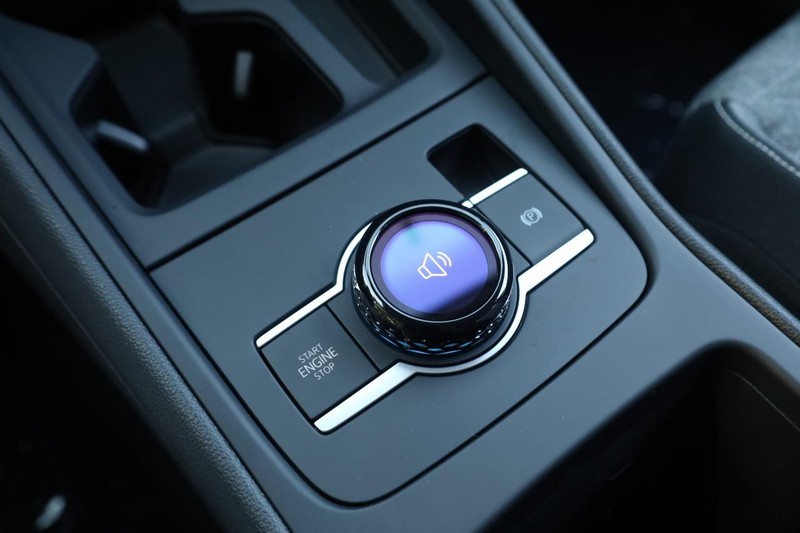 Volkswagen Tiguan Vehicle Image 14