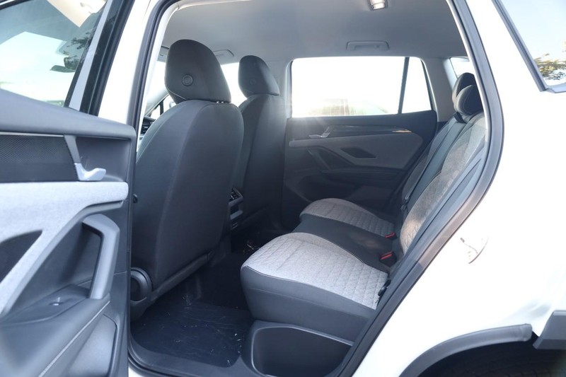 Volkswagen Tiguan Vehicle Image 19