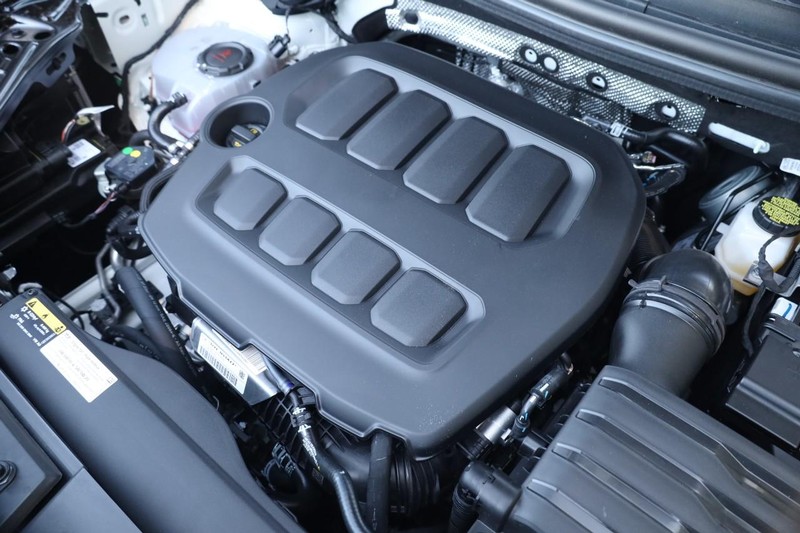 Volkswagen Tiguan Vehicle Image 24