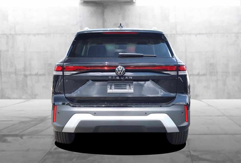 Volkswagen Tiguan Vehicle Image 06