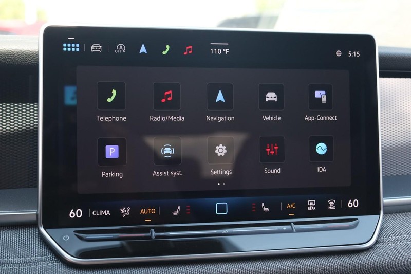 Volkswagen Tiguan Vehicle Image 11