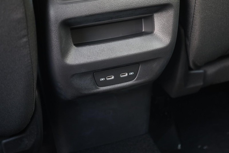 Volkswagen Tiguan Vehicle Image 18