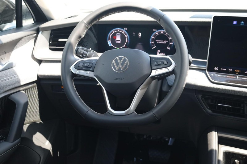 Volkswagen Tiguan Vehicle Image 20