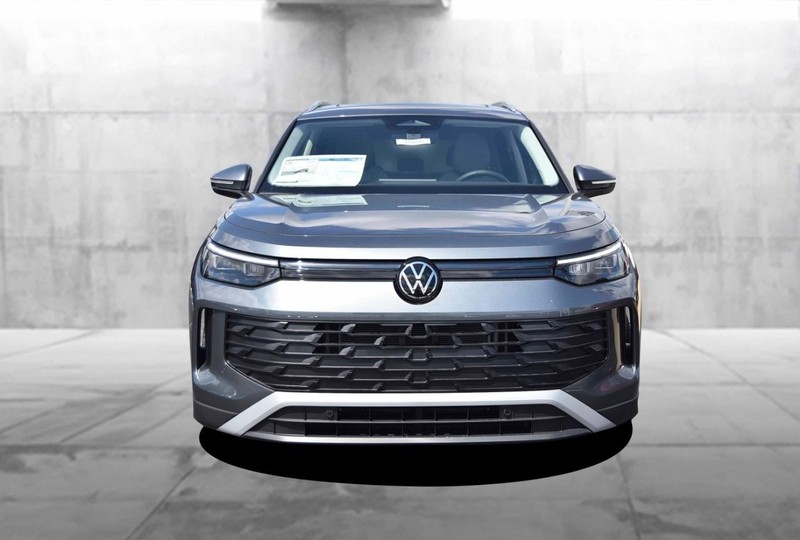Volkswagen Tiguan Vehicle Image 04
