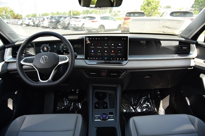 Volkswagen Tiguan Vehicle Image 07