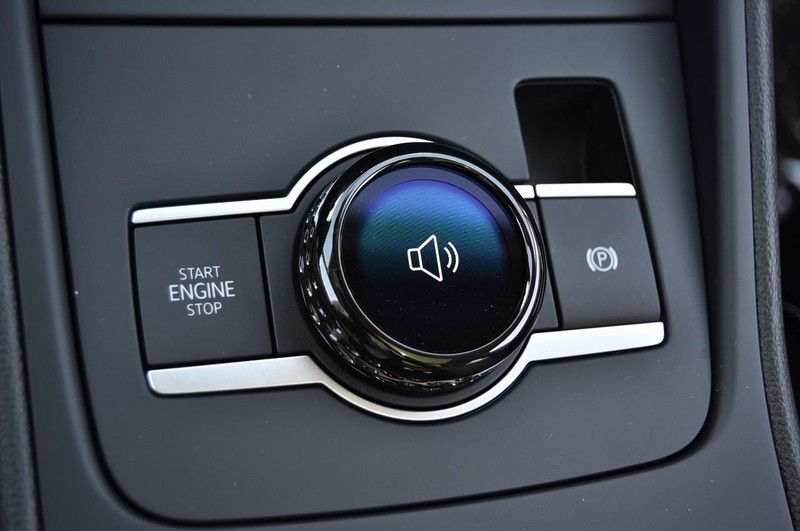 Volkswagen Tiguan Vehicle Image 16