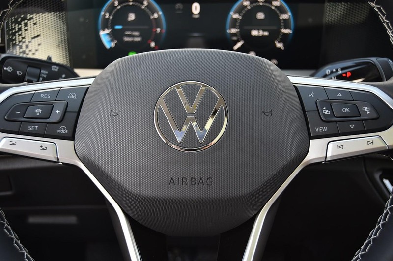 Volkswagen Tiguan Vehicle Image 17
