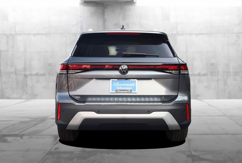Volkswagen Tiguan Vehicle Image 06