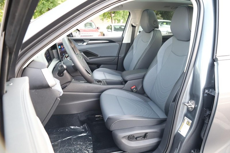 Volkswagen Tiguan Vehicle Image 08
