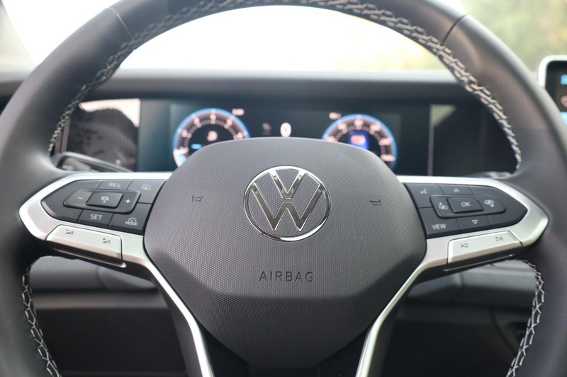 Volkswagen Tiguan Vehicle Image 11