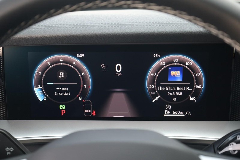 Volkswagen Tiguan Vehicle Image 12