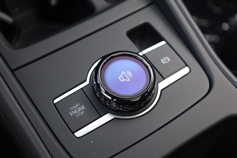 Volkswagen Tiguan Vehicle Image 16