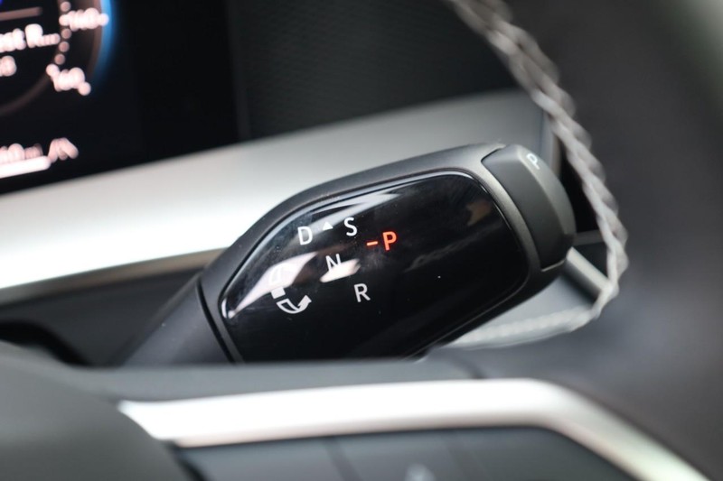 Volkswagen Tiguan Vehicle Image 17