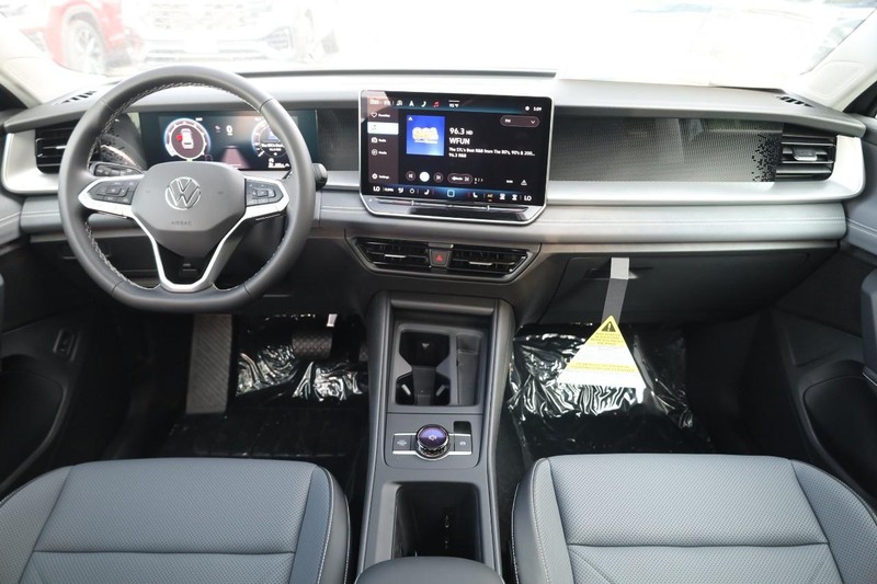 Volkswagen Tiguan Vehicle Image 23