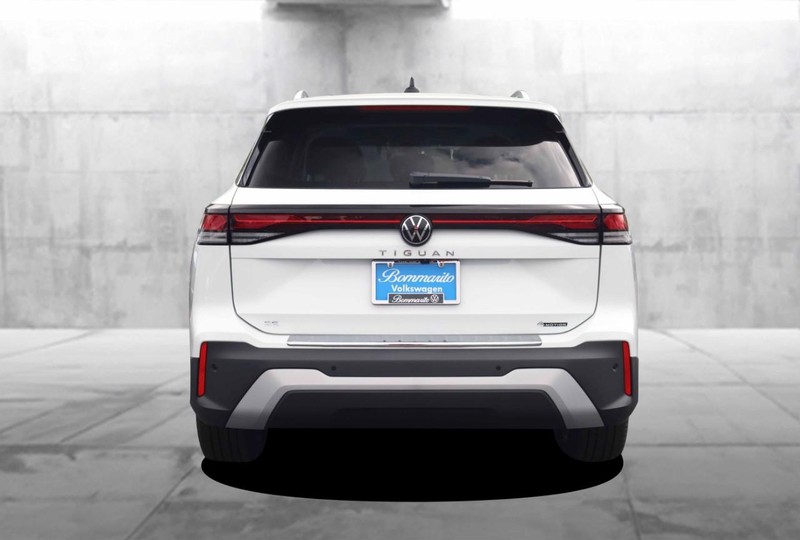 Volkswagen Tiguan Vehicle Image 06