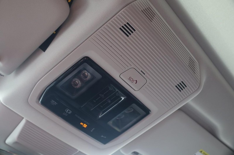 Volkswagen Tiguan Vehicle Image 17