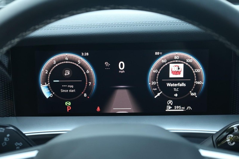 Volkswagen Tiguan Vehicle Image 12