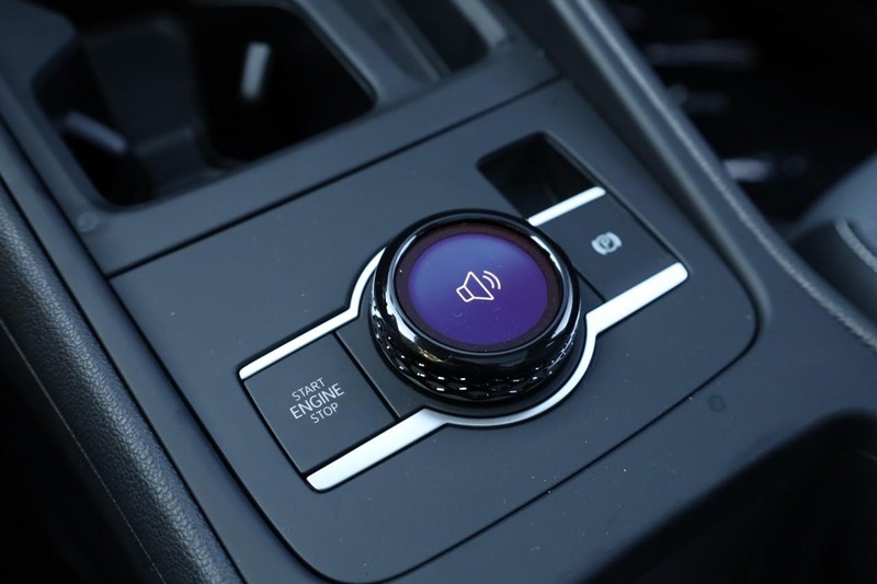 Volkswagen Tiguan Vehicle Image 17