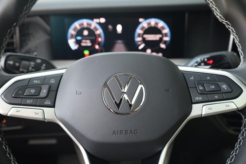 Volkswagen Tiguan Vehicle Image 12