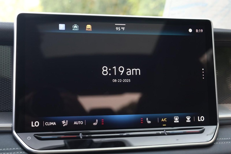 Volkswagen Tiguan Vehicle Image 14