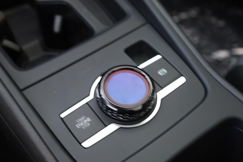 Volkswagen Tiguan Vehicle Image 17