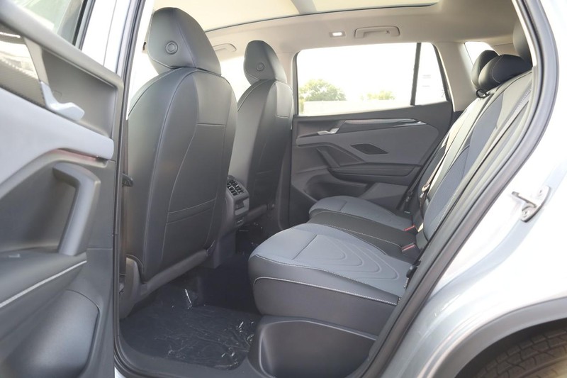 Volkswagen Tiguan Vehicle Image 22