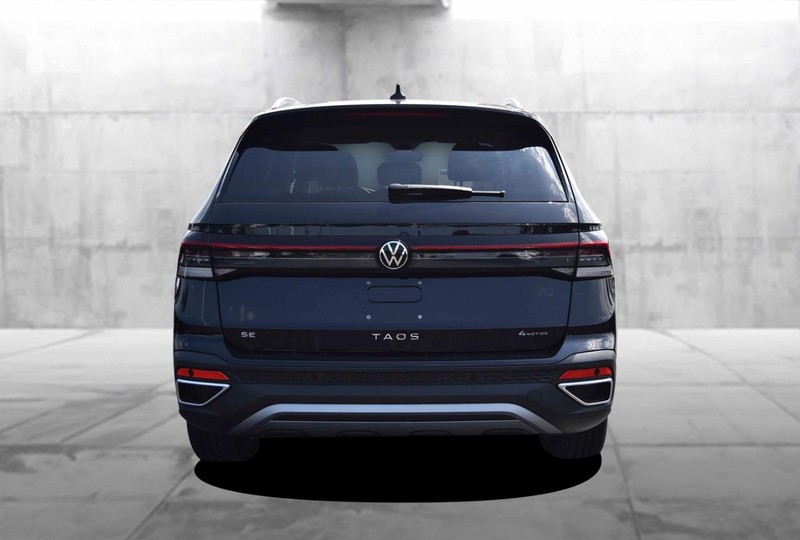 Volkswagen Taos Vehicle Image 06