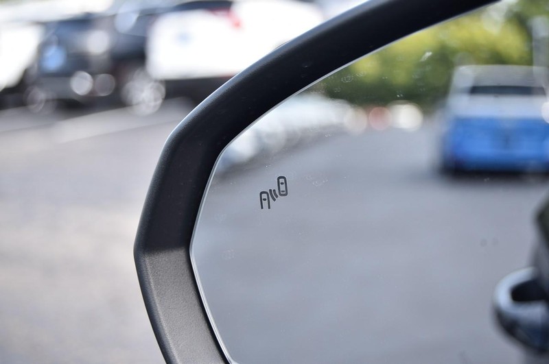 Volkswagen Taos Vehicle Image 09