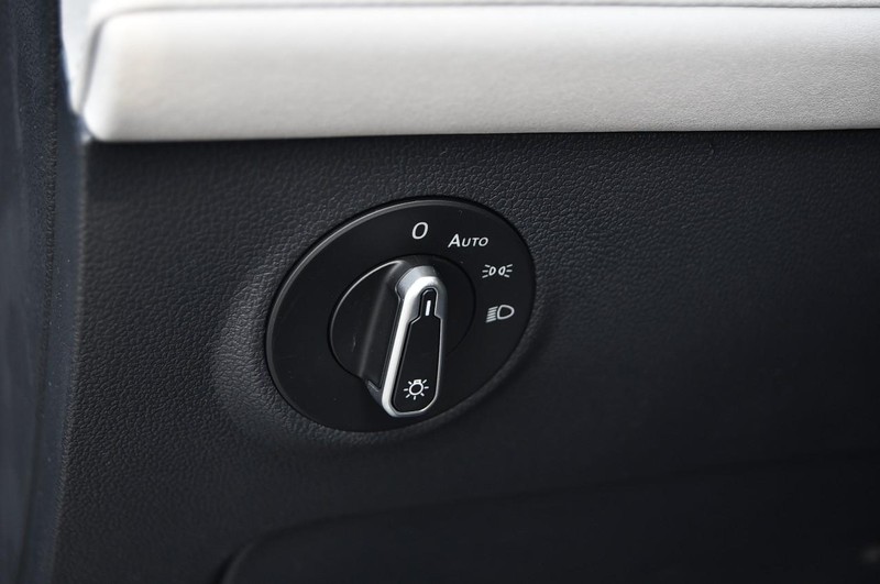 Volkswagen Taos Vehicle Image 10
