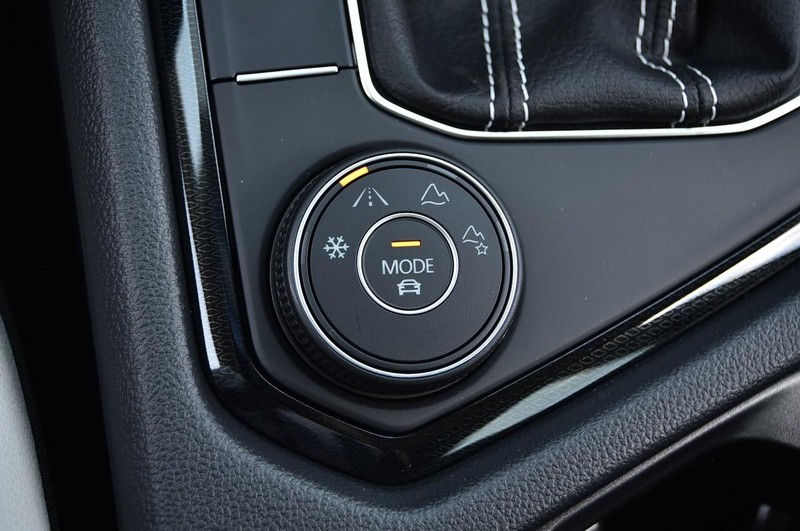 Volkswagen Taos Vehicle Image 17
