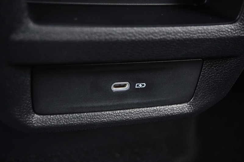 Volkswagen Taos Vehicle Image 23