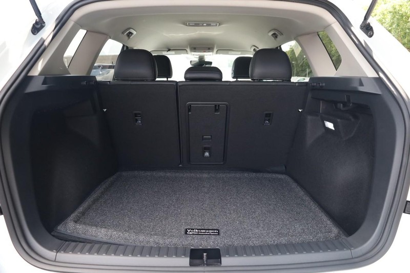 Volkswagen Taos Vehicle Image 07