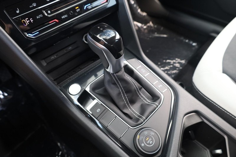 Volkswagen Taos Vehicle Image 15