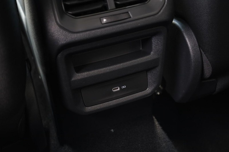 Volkswagen Taos Vehicle Image 21