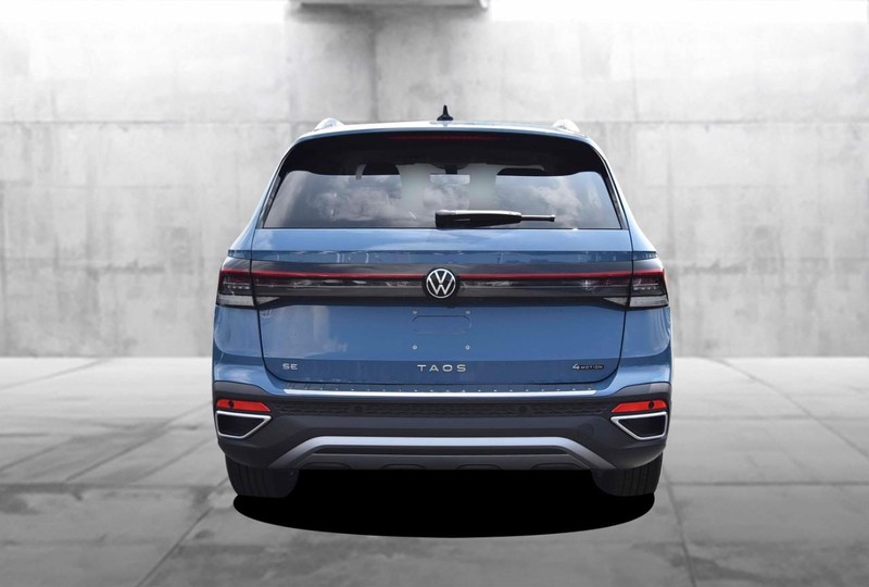 Volkswagen Taos Vehicle Image 06