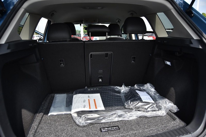 Volkswagen Taos Vehicle Image 24