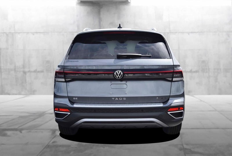 Volkswagen Taos Vehicle Image 06