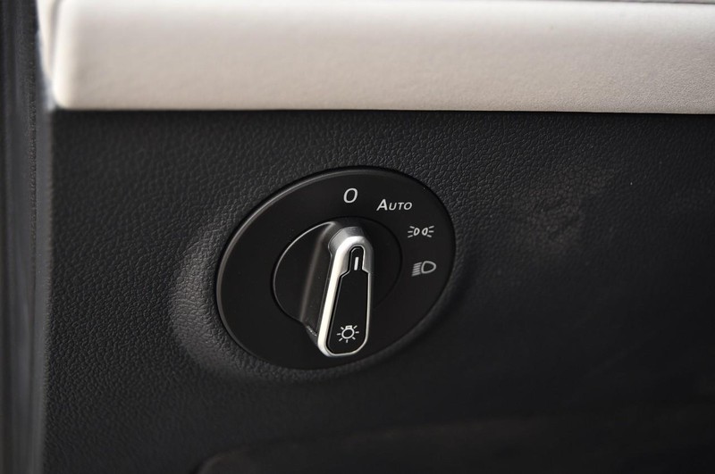 Volkswagen Taos Vehicle Image 10