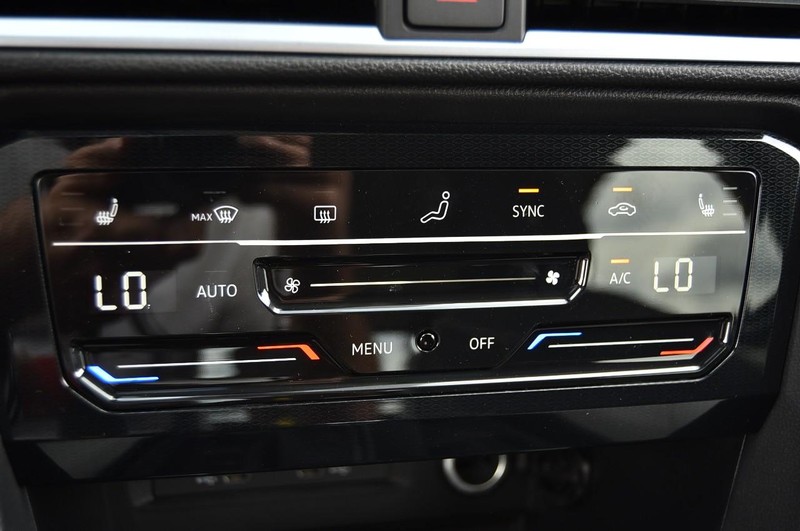 Volkswagen Taos Vehicle Image 14