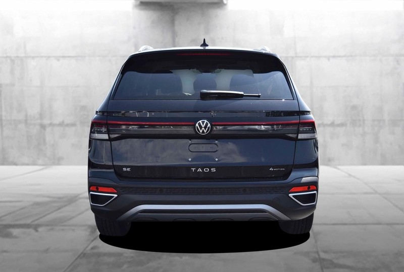 Volkswagen Taos Vehicle Image 06