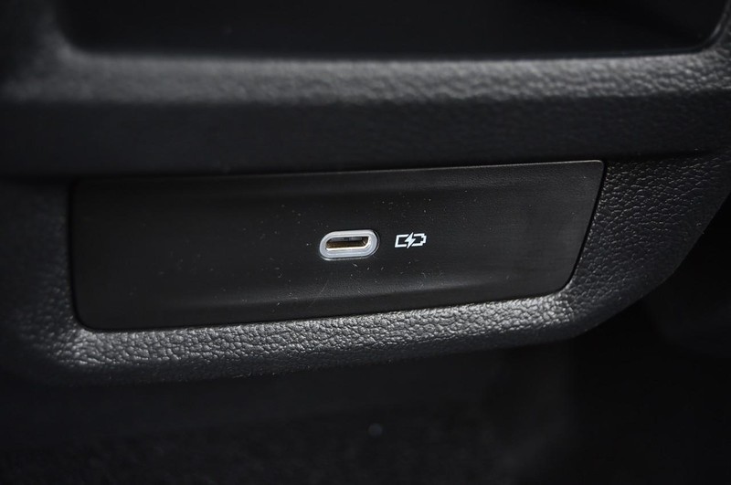 Volkswagen Taos Vehicle Image 24