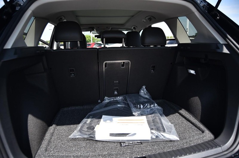 Volkswagen Taos Vehicle Image 25